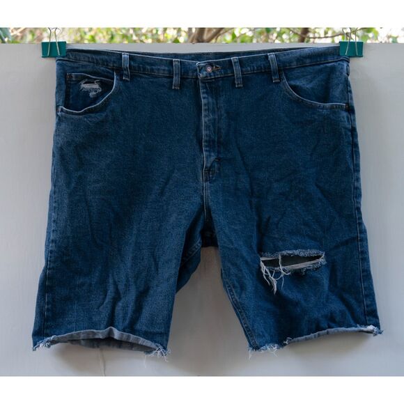 Wrangler Men's Blue Distressed Carpenter Denim Shorts Size 46 - Picture 1 of 5